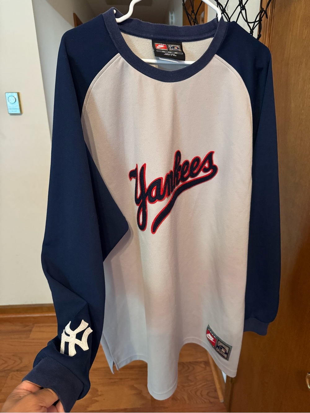 Nike Navy and Cream Yankees Long-Sleeve Raglan Tee